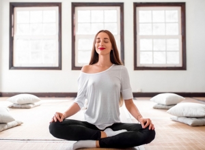 Bị hở van tim có nên tập yoga không? Những lưu ý khi tập yoga với bệnh tim mạch
